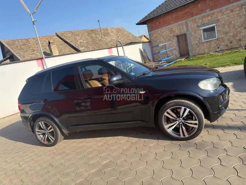BMW X5 2009 photo 2