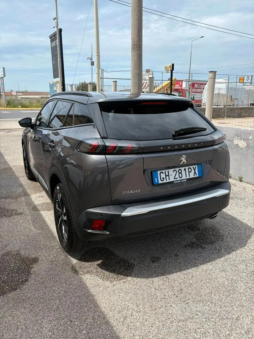 Peugeot 2008 2021 photo 2