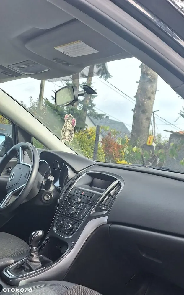 Opel Astra 2014 photo 3