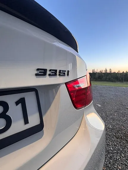 BMW 335I 2011 photo 4