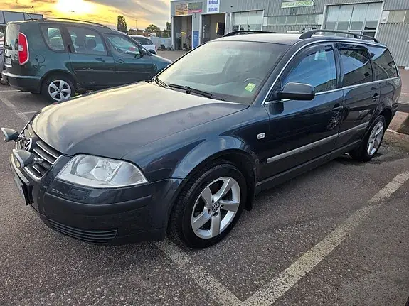 Volkswagen Passat 2003 photo 2
