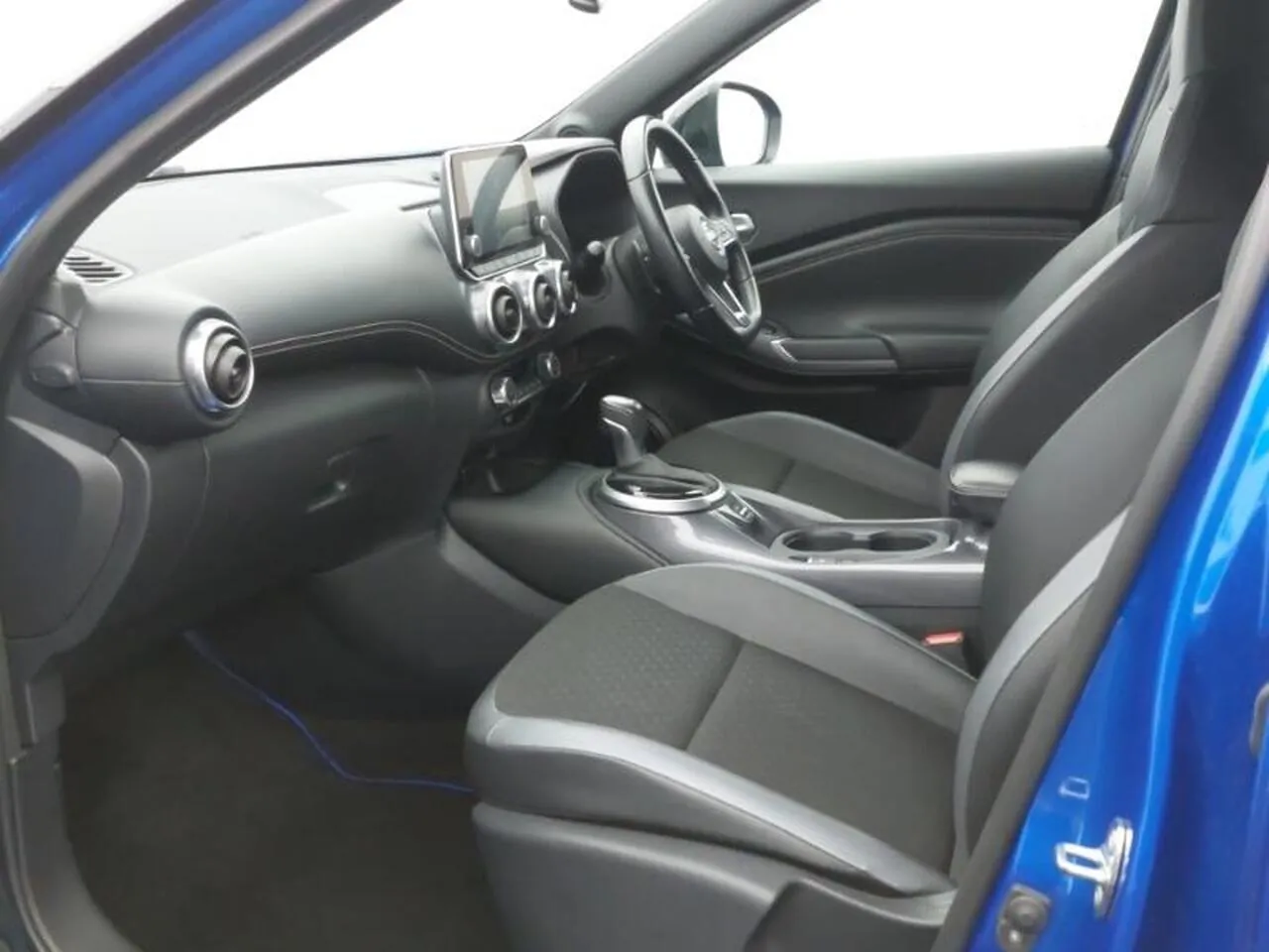 Nissan Juke 2023 photo 5