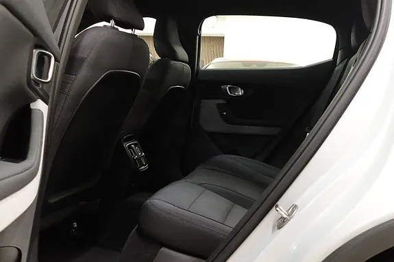 Polestar 2 2023 photo 5