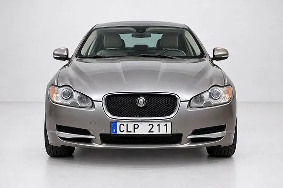 Jaguar Xf 2011 photo 3