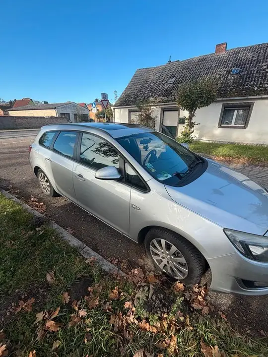 Opel Astra J Sports Tourer