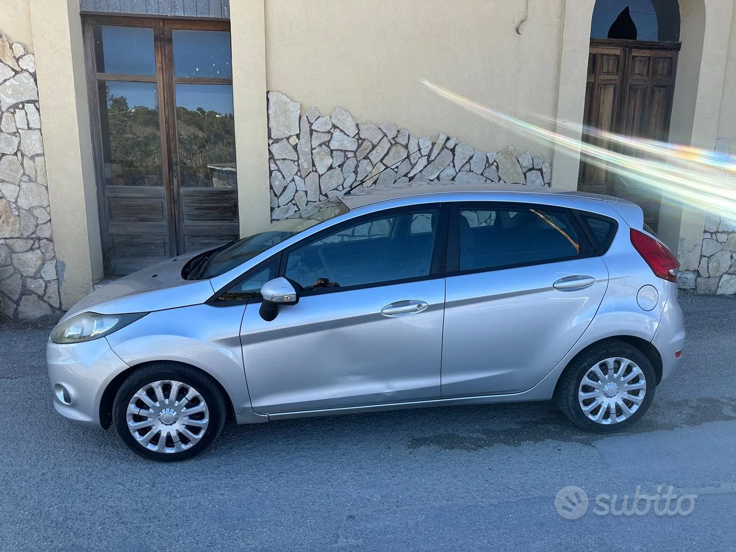 Ford Fiesta 2011 photo 4