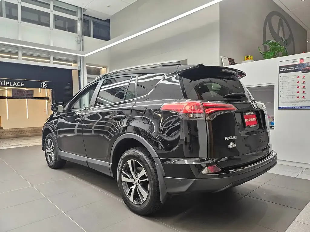 Toyota Rav4 2018 photo 4