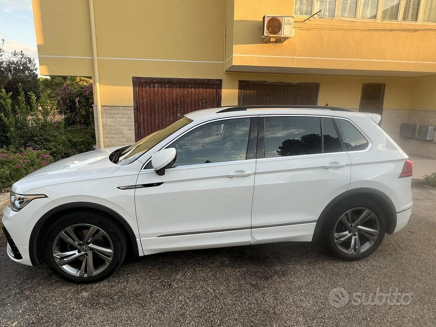 Volkswagen Tiguan 2023 photo 2