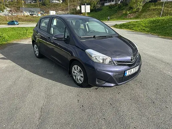 Toyota Yaris 2012 photo 5