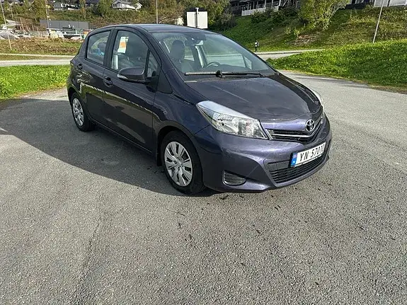 Toyota Yaris 2012 photo 3
