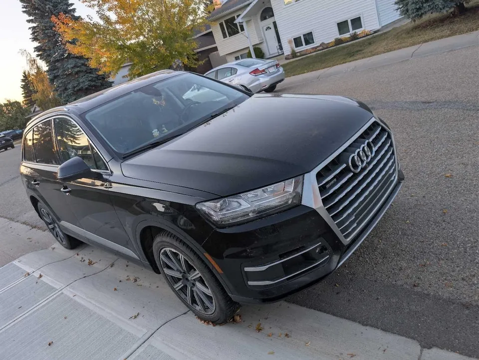Audi Q7 2017 photo 2