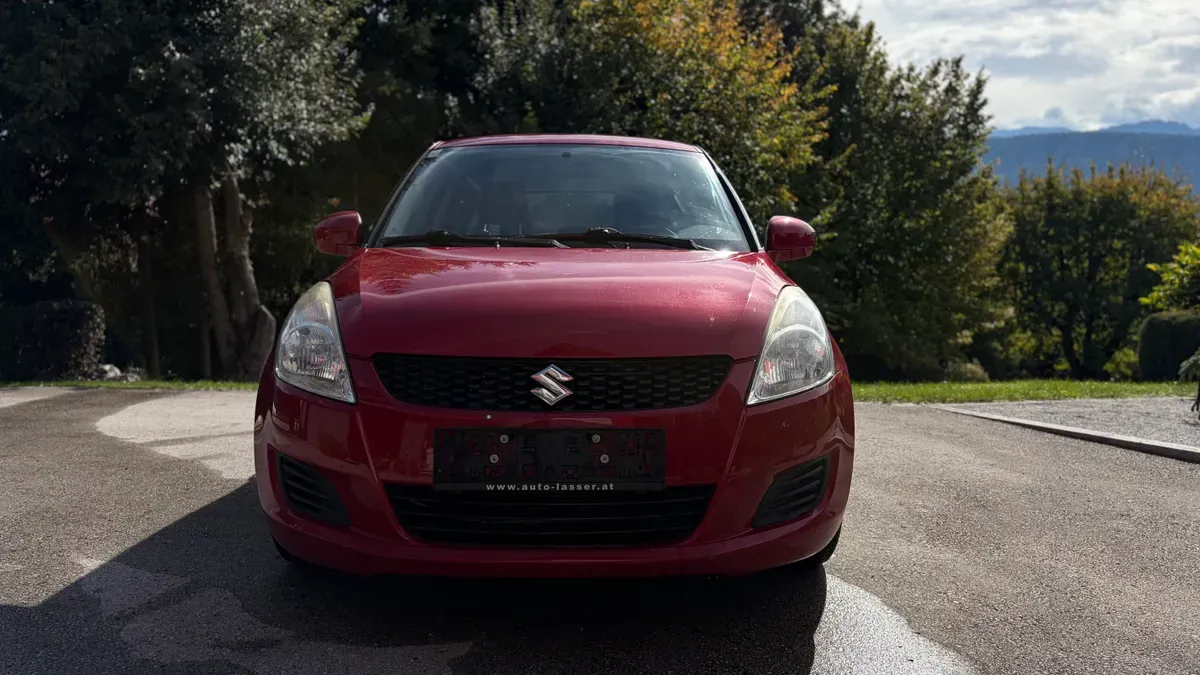 Suzuki Swift 2011 photo 2