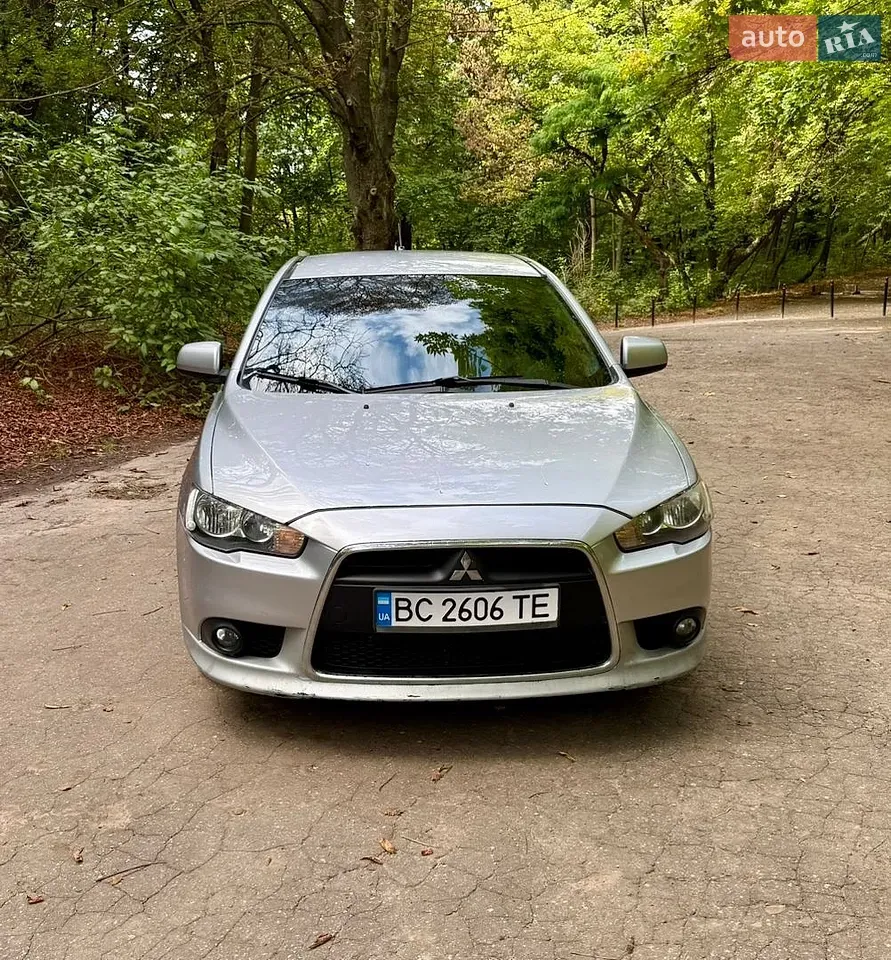 Mitsubishi Lancer
