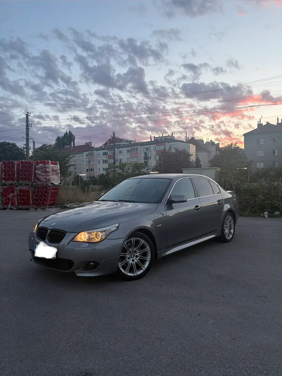 BMW 5 Series 2008 photo 2
