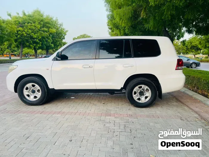 Toyota Land Cruiser 2011 photo 3