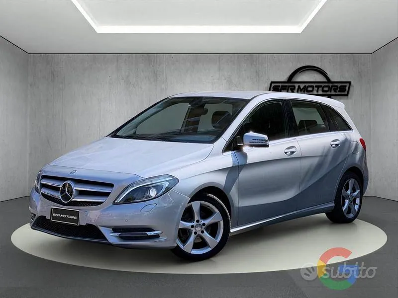 Mercedes-Benz Class B B200 2015 photo 3