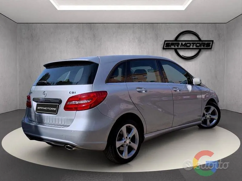 Mercedes-Benz Class B B200 2015 photo 4