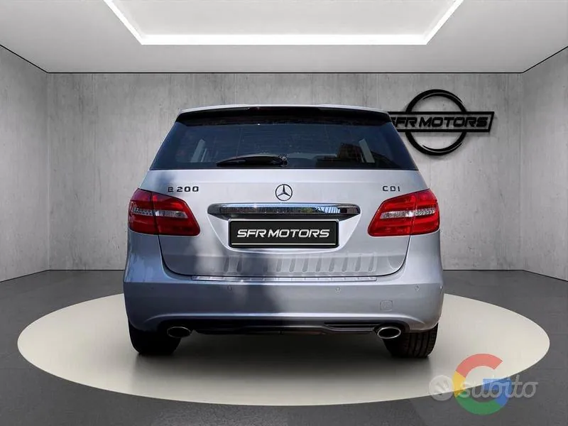 Mercedes-Benz Class B B200 2015 photo 5