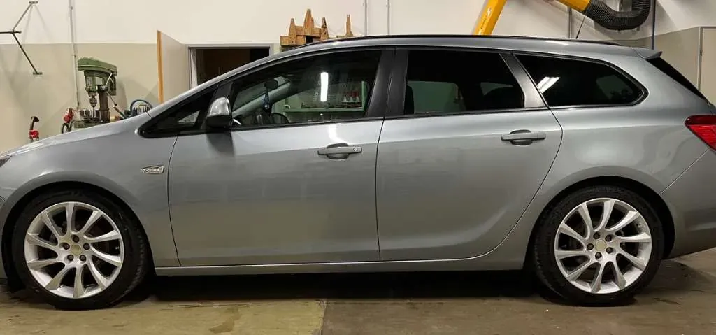 Opel Astra 2014 photo 3