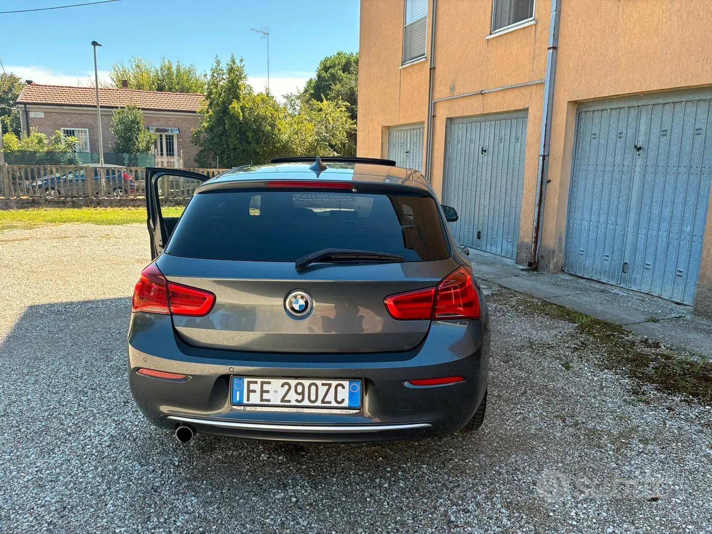 BMW 1 Series 2016 photo 2