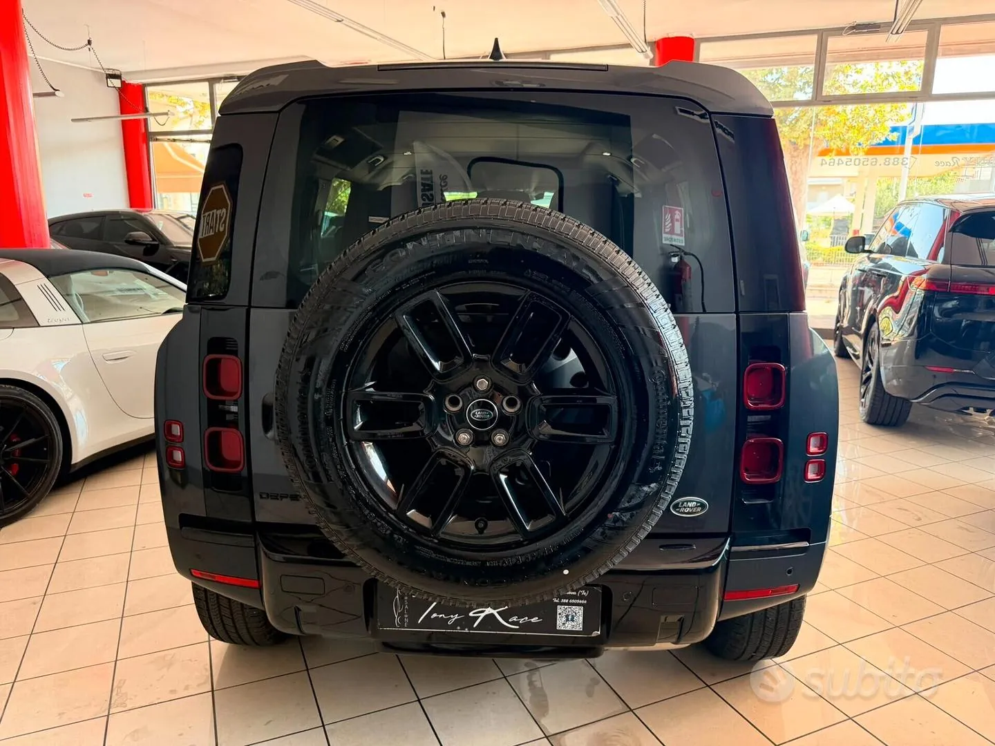 Land Rover Defender 2021 photo 4