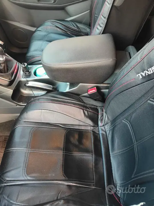 Ford C-Max 2014 photo 4