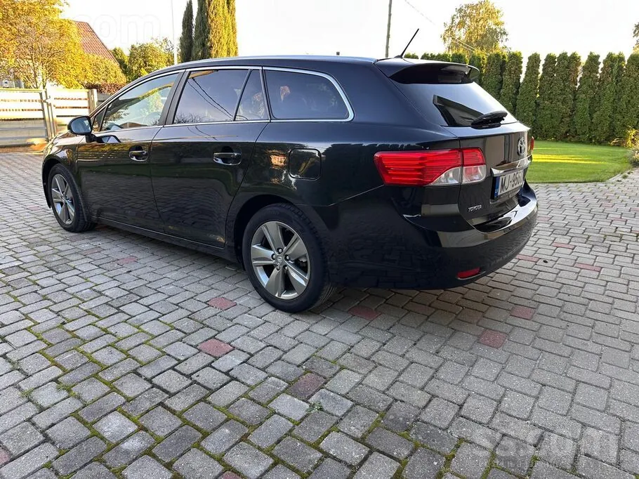 Toyota Avensis 2014 photo 4