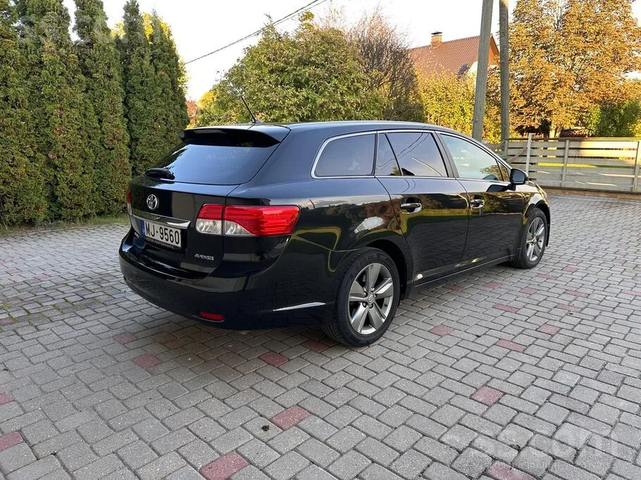 Toyota Avensis 2014 photo 5