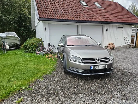 Volkswagen Passat Alltrack 2013 photo 2