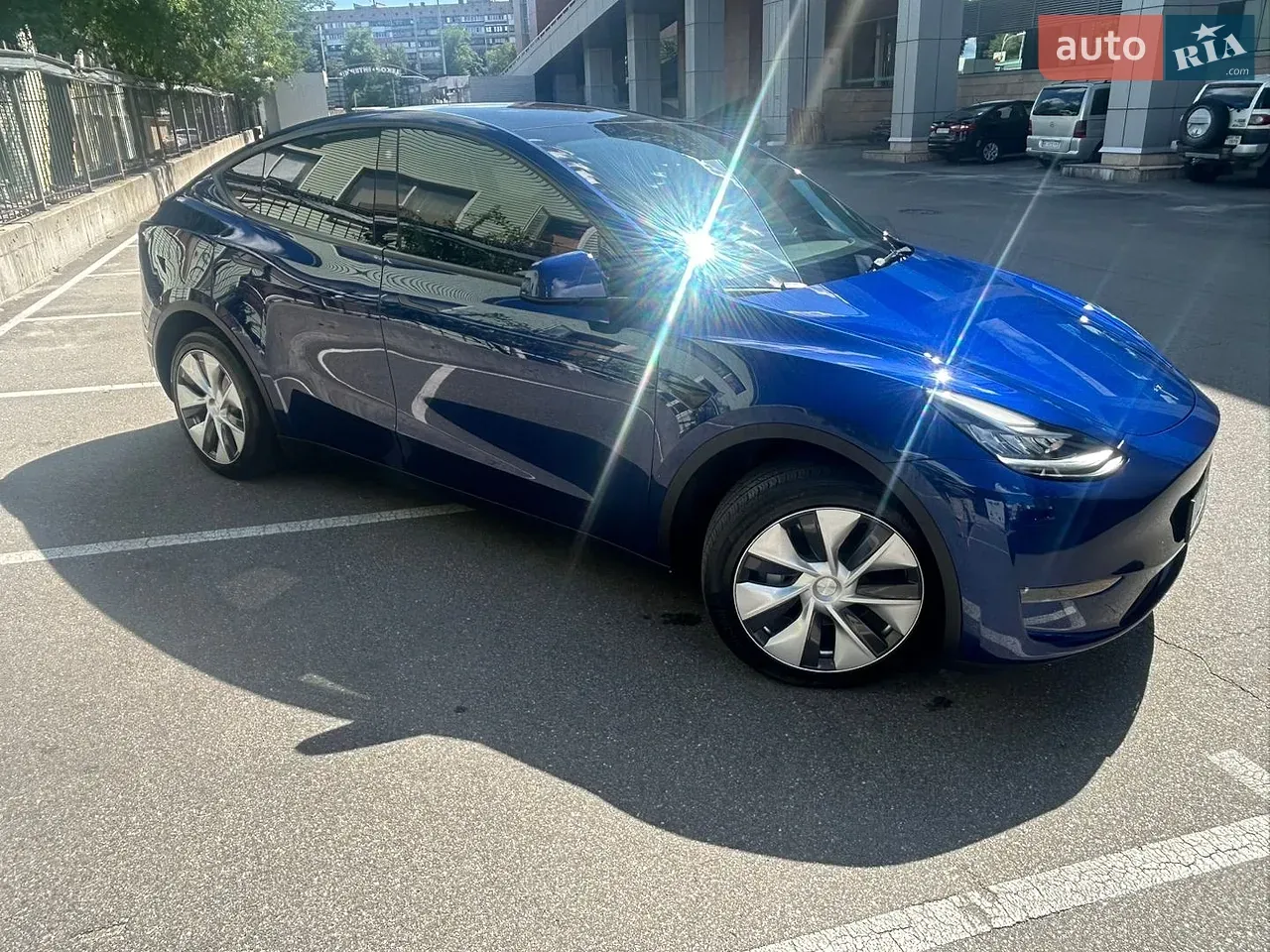 Tesla Model Y 2023 photo 5