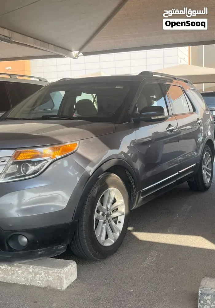 Ford Explorer 2011 photo 2