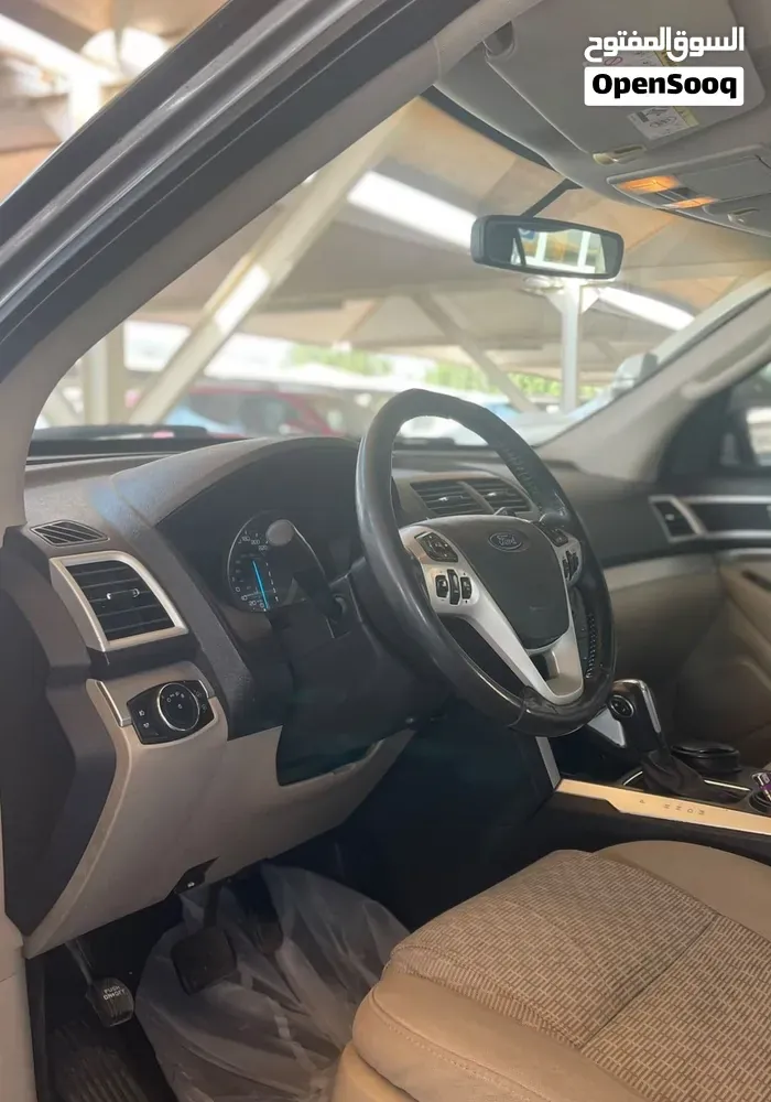 Ford Explorer 2011 photo 3