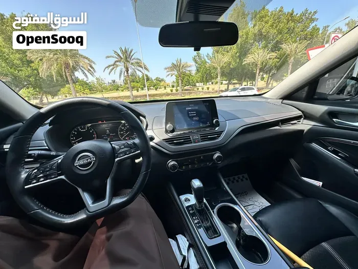 Nissan Altima 2023 photo 2