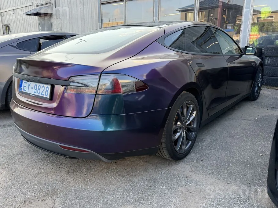 Tesla Model S 2015 photo 3