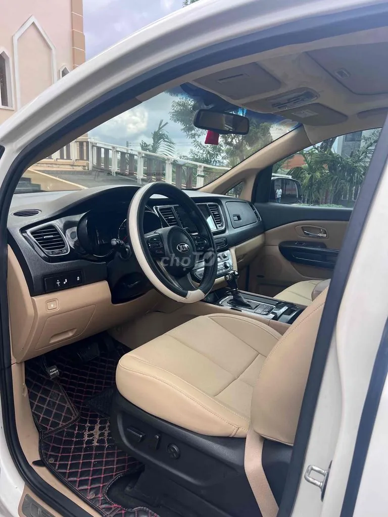 Kia Sedona 2016 photo 3