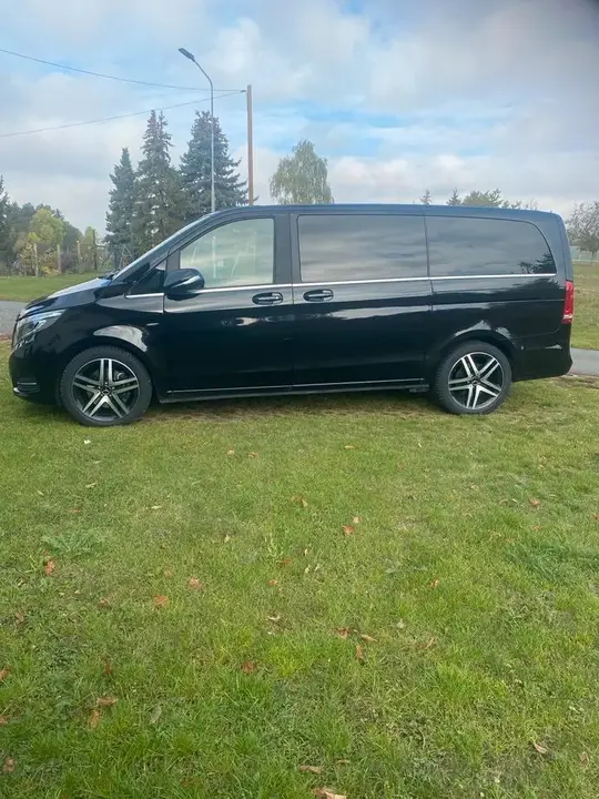 Mercedes-Benz V 250