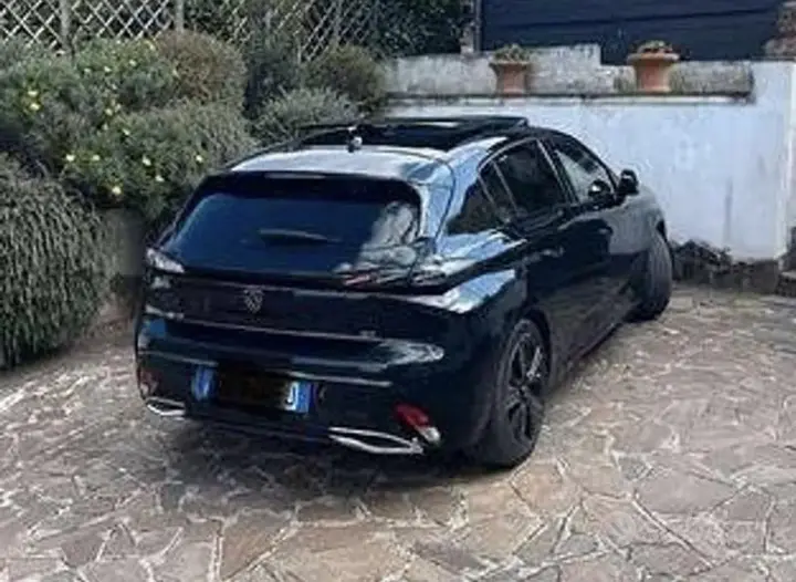 Peugeot 308 2022 photo 2