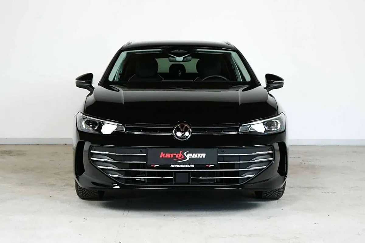 Volkswagen Passat 2025 photo 2