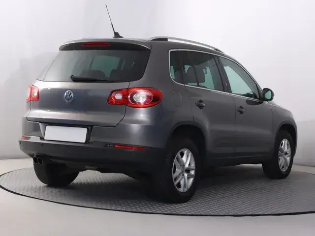 Volkswagen Tiguan 2011 photo 4