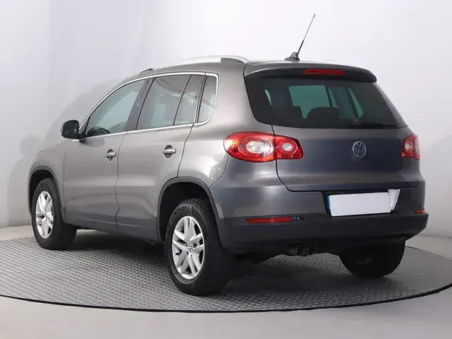 Volkswagen Tiguan 2011 photo 3