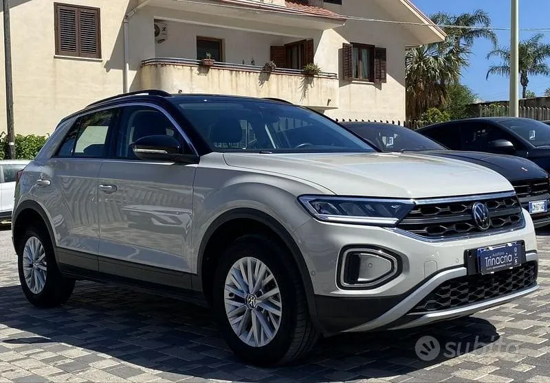Volkswagen T-Roc 2024 photo 4