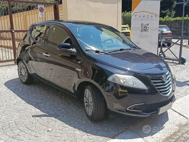 Lancia Ypsilon 2012 photo 3