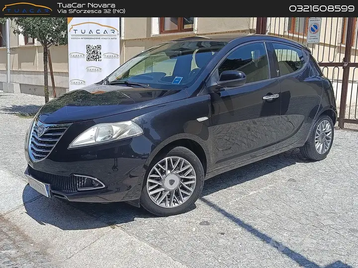 Lancia Ypsilon