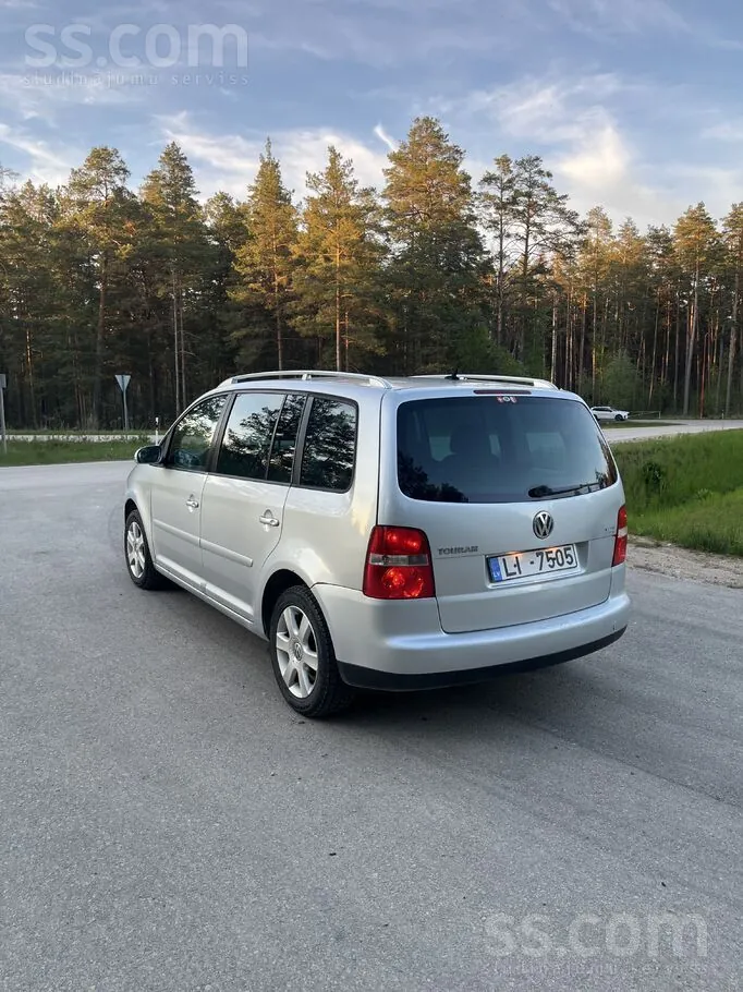 Volkswagen Touran 2006 photo 4