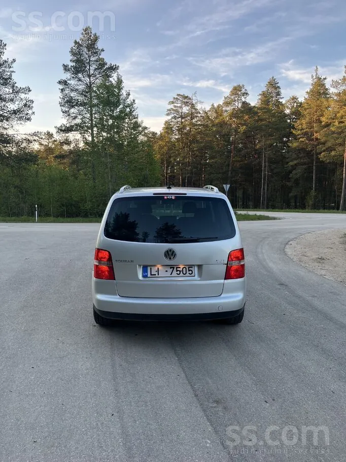 Volkswagen Touran 2006 photo 5