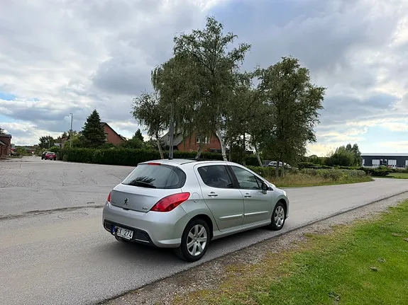 Peugeot 308 2011 photo 4
