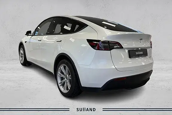 Tesla Model Y 2023 photo 3