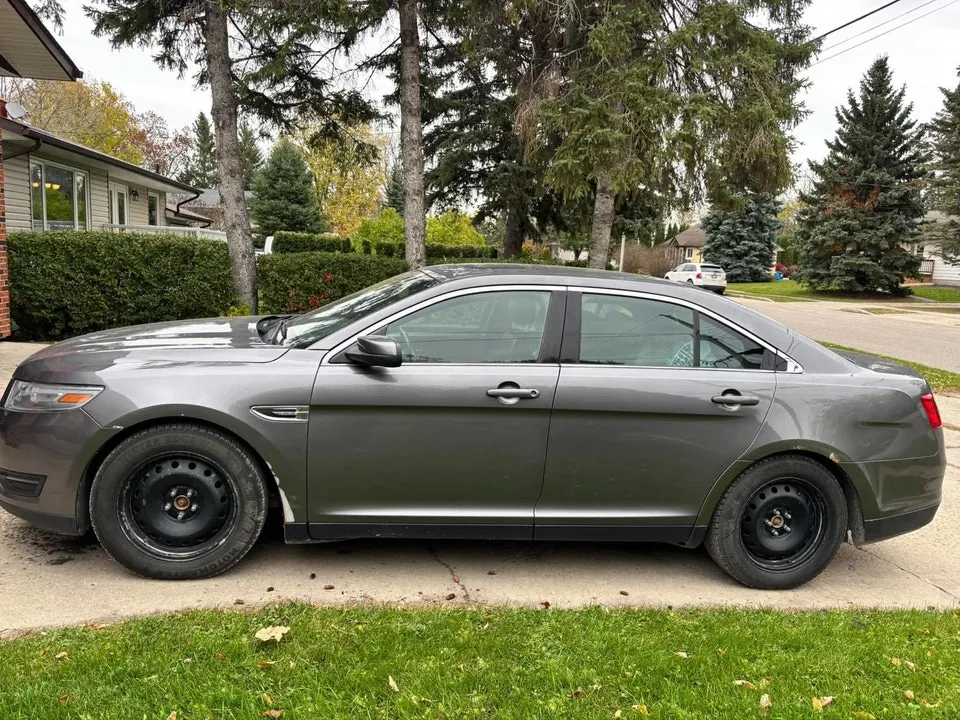 Ford Taurus