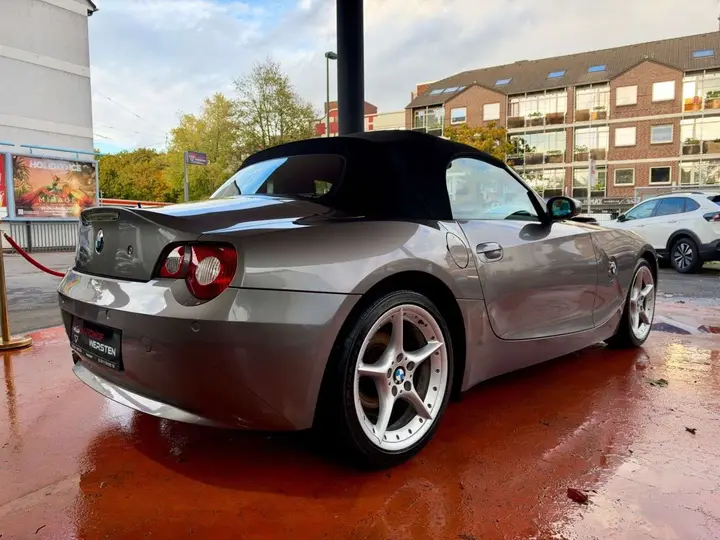 BMW Z4 Roadster 2005 photo 4