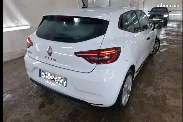 Renault Clio 2021 photo 3
